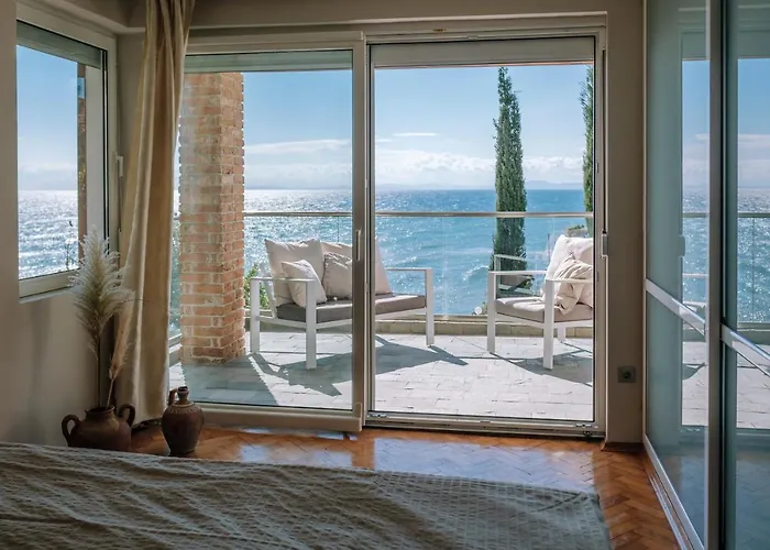 Villa Alenor- Seafront Old Nessebar